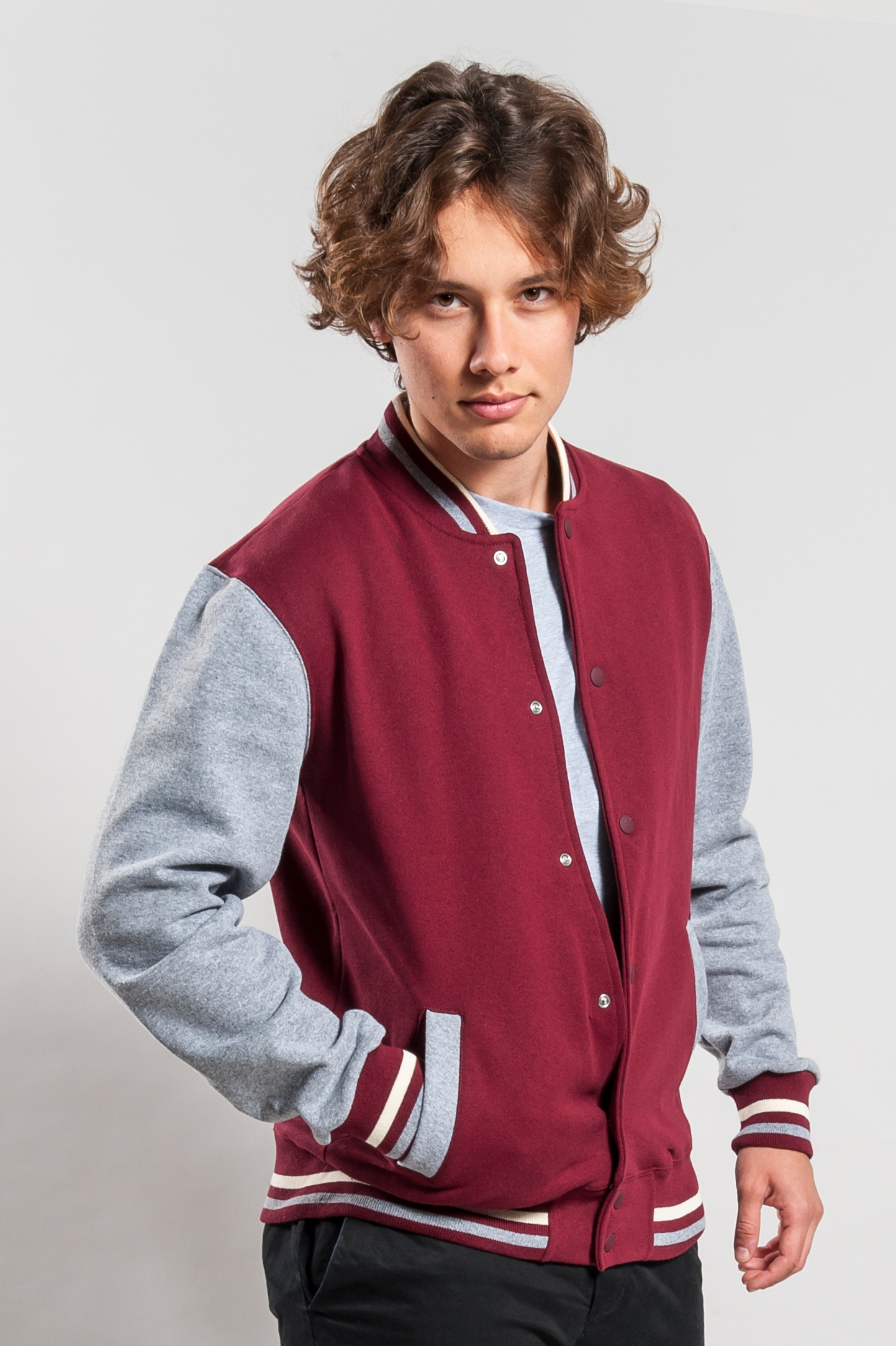Zweifarbige Bomberjacke, 70 % Baumwolle, 30 % Polyester, 300 g/m², Schwarz/Aschgrau, Größe S
