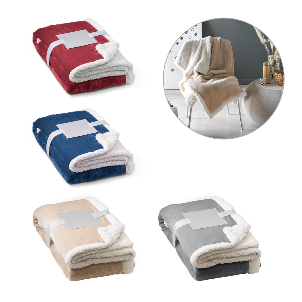 HEIDEN. Wendbare Fleecedecke (190 g/m²) mit Satinband und personalisierbarer Karte.